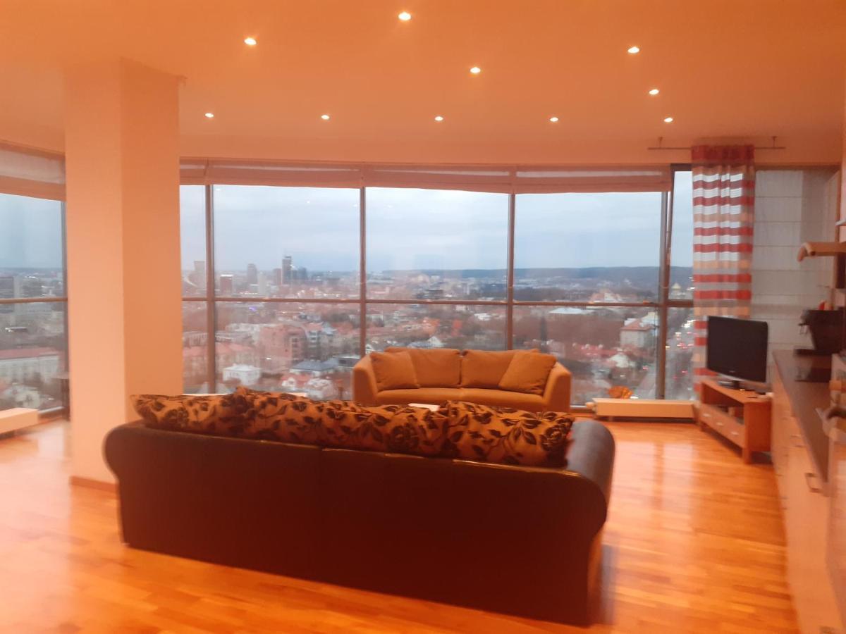 Luxury Apartment In Skyscraper 빌뉴스 외부 사진