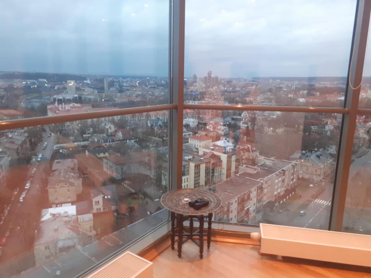 Luxury Apartment In Skyscraper 빌뉴스 외부 사진