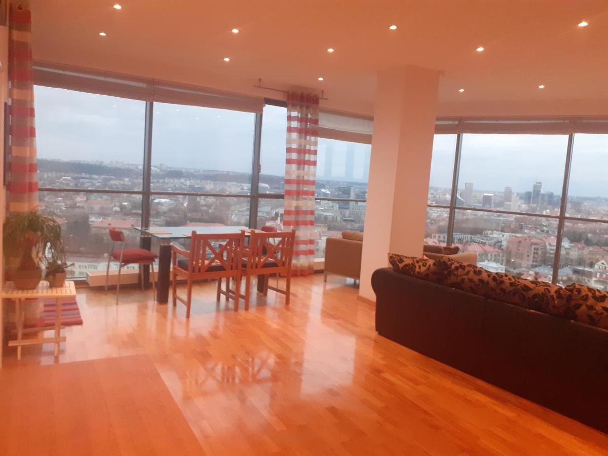 Luxury Apartment In Skyscraper 빌뉴스 외부 사진