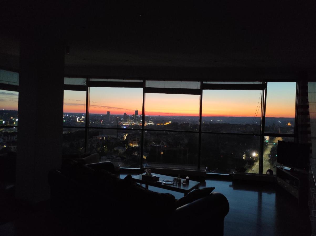 Luxury Apartment In Skyscraper 빌뉴스 외부 사진