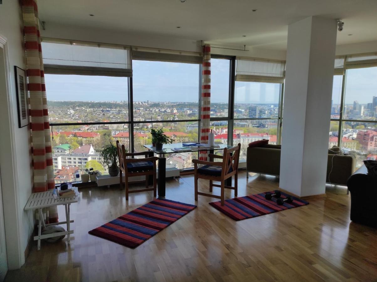 Luxury Apartment In Skyscraper 빌뉴스 외부 사진
