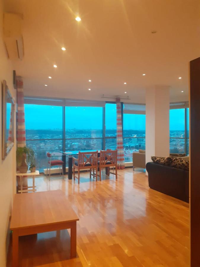Luxury Apartment In Skyscraper 빌뉴스 외부 사진